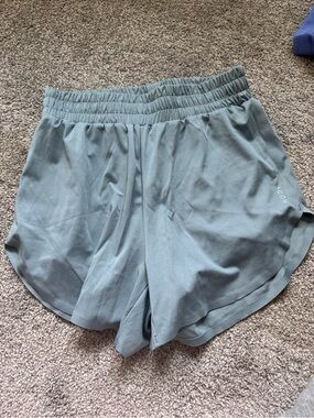 Paragon athletic shorts - small